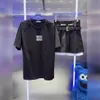 Miumi Tshirt Kısa Etek İki Parçalı Set Şık Basılı Mektuplar Basit gündelik çok yönlü bağlantı kısa kollu tshirt Yüksek Belli Harfler Geniş Kısa Kısa Etek