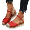 Sandali 2024 Design in tessuto multi -colore femminile estivo con tacchi a cuneo per cunei casual retrò foce di pesce romano scarpe fresche