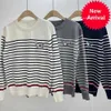 24 Automne New TB Style Style Striped Dog Badge Fashion Tringed Pull pour femmes