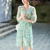 Robes décontractées Real Silk Women's Floral Print Robe printemps été en V-Col à col élégant pour les femmes Vintage haute taille femme