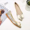 Casual Shoes Goldsilver roll-up Ballet Flats Women glid på Pearl Lace Bow-Knot Loafers Sequined Fabric Pointy Toe Moccasins stor storlek