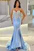 Sexy arabisch blau rosa spaghetti gurte mermaid abendkleider perlenkristalle top ruflen satin long party kleider kleider