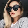 Óculos de sol Novos óculos de sol retro moda Woman Brand Designer Vintage Cat Eye Black Sun Glasses feminina Lady UV400 Oculos Y240416