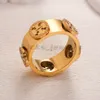 Luxury Fashion Rings Charm smycken 18K Guldringar rostfritt stål Klassisk TB Designring för kvinnor Men Party Engagement Par Gift