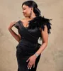 Elegant pärlstav svart sjöjungfru prom klänningar fjädrar satin lång aftonklänning för kvinnor 2024 ruched elegant special tillfälle klänning
