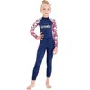 Kids Girls Boys Diving Costume Antiproorof WetSuit Enfants Going Wather Onepiece Long Manches Swimwearve 240416