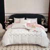 Alla fyra stycken set Pure Cotton Bed Sheet Net Red Chao Märke Digital tryckt täcke omslag