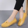 Sapatos casuais Mulher de couro genuíno deslize em mulheres apartamentos mocassins mocassins femininos Autumn Sapato Mãe Big Size G76