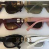 Occhiali da sole da sole da sole di gatto di lusso miui per occhiali da sole Mui Designer occhiali da donna con occhiali da sole semplici e alla moda di alta qualità per wo 18qg