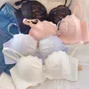 Bras sets de petits seins rassemblés femelles de sous-vêtements nettement grande en dentelle de bralette sexy