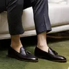 Casual schoenen fenkunang struisvogelpatroon mannen leer toplaag koe skin Britse stijl kwastje op kwaliteit loafers heren omgekoppeld