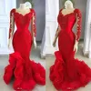 Röd sjöjungfru eleganta aftonklänningar ren halsringning spets applicerad långärmad prom klänning låg delad svep tåg arabiska formella festklänningar