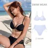 Sanya Vacation Bikini tailandês garota picante sexy três pontos pequenos coleta de peito mostra quadris pretos roupas de banho dividida