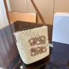 Bola de palha de cesta de grife Lowewes Loe Fashion Tote Bask Basket Straw Designer Hand Tecido Cruz Cross Open Beach Bolsa Ladies Bag de verão de alta qualidade 9921