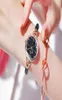 Модные современные Quartz Watch Ladies Bracelet Bracelet Sports изящные женские часы Smart Diamond 28 -миллиметровый маленький циферблат для девушек запястья.