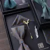 Tie Gift Box Set para homens no noivo Brideroom Business formal retro tie bow moda versão de aniversário casual para enviar meninos 240403