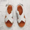 Сандалии Женщины 2022 Летняя пряжка мода Fashion Flat женская пляжная обувь Solid Peep Toe для отдыха.