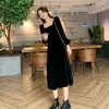 Robes décontractées 2024 S-10xl Robe Femmes Long Mid-Calf Full Lantern Sleeve Black Velvet Client Made Vintage Square Collar