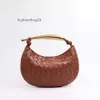 Lady Shark Woven Purse Bottgas Venetas Bag Classic Bags Tote 2024 Soft Leather Handbag Cow Sardine stor kapacitet Casual Hand Carrying Underarm Handbag MP65