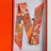Schals Ultra dünner Seidenbandschal geeignet für Frauen luxuriöser Design Pferdruchkragen Frauen Haarzubehör Krawatte Griff Satin Giftl2404