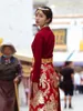 Abbigliamento etnico camicia da donna tibetana rossa fodera del fondo e autunno