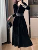 Lässige Kleider Herbst Frauen Mode Vintage Velvet schwarzes Kleid elegante schicke A-Line-Abendparty weibliche Festgeburtstag Robe Kleidung