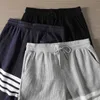 Gauchers Shorts pour hommes Summer Air extérieur perméable Pantalon de bar à quatre lignes Dry-Line Sports Grey Sports Casual Half-Pants