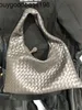 Bottegvenetas Hop Bag Large Soft Leather 2024 Internet Celebrity Handmade New Woven Highcapacity Tote Womens for Commuting One Shoulder Handheld Unde