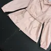 DrawStrows à capuche rose Slim Design Dames Nouvelles vêtements de crème solaire LETTRE LETTRE LETTRE LETTRACHE SLIM FIT