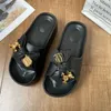 Slippers Thai Eva voor dames vlinderberen beer een lijn dikke dikke bodem met een platte bodem casual strand externe slijtage