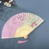 Mix Color Chinese Style Silk Hand Fans Weddings Tryckt Flower Butterfly Trähandtag Bröllopsdans rekvisita med tofsar C0426