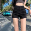 2024 Zomer Spicy Girl Black A-Line Denim Shorts Dames Elastische Hoog getailleerde afslanke rechte been brede ultra korte hot pants