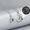 Collier de projection magnétique du couple de lune haut de gamme pour hommes et femmes Chaîne en alliage de conception unique avec collier