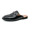 Slippers chegando moda de design masculino cocôs de couro masculino Sapatos casuais casuais apartamentos de verão