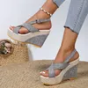 Sandales 2024 Summer Loisir Fashion Foot's Simple Solid Slope Talon One Line Backle Solde Poisson Boucle Grass Toven High Chaussures