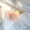 매력 팔찌 소녀 신부 들러리 손목 코사지 신부 댄스 파티 Boutonniere 새틴 장미 진주 팔찌 직물 손 꽃 결혼