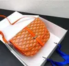 2024 Sac à bandoulière en cuir authentique enveloppe porte-purs pour femmes Hangbag 01