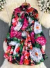 Abiti casual Fashion Rose Floral Dress Floral Dress Turtleneck Collar Collaggio a prua a manica lunga Floro Stampa al ginocchio