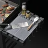Bordmattor grillredskap placeringsmatta med hängande hål enkel lagringsdesign för grill BBQ caddy kryddor burkhållare
