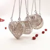 Colares pendentes 2024 Spring Moda Moda Branca Metal Copper Filigree Holk Silk Heart Pingente com colar de corrente para meninas