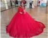 Hors l'épaule Red Tulle Applique dentelle Lace Long Manche à manches longues Quinceanera Dresse 16 ans pour filles9400817