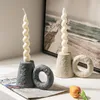 Titulares de vela criativos de estilo retrô de cerâmica Candlagem e arcanha -artesanal Candlestick
