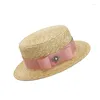 Boinas Summer Summer Natural Straw Fedora sombreros de copa plana Cinta de moda simple Damas de la playa Billycock hecho a mano a prueba de sol