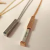 Personlig vertikal bar graverad namnhalsband med diamant 3D anpassade smycken draghalsband för kvinnor gåva 240416