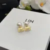 18K GOUD VERPLAATSEN DEGELSEN OORDRACHTEN VOOR DRAMEN Simple Letter Ear Studs Pearl Earring Wedding Party Joodlry Gift