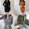 Europe Designer US Hot Style Jupe de crayon Personnalité Fashion Buttons à manches longues Nouvelles vêtements High Stree P Zipper Casual Slim Dress Vêtements