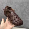 Sandals birkuir rétro tissé torte fermée pour femmes en cuir authentique grand tête luxe élégant semelles douces 2024 boucle dames chaussures