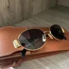 Merk zonnebrillen voor vrouwen ovale frame Designer Zonnebril Dames metalen spiegelpoten Groene lens Zonneglazen retro kleine ronde frame sexy bril