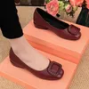 Chaussures décontractées Femmes Flats 2024 Couleur solide Slip on Lady Square Heel High Quality Comfort Party Bureau de mariage Zapatos Mujer