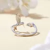 Cluster Rings Elegant Silver Color Hummingbird Opening Ring Kleurrijk Zirkoon Verstelbaar voor vrouwen Wedding Party Sieraden Verjaardagscadeau